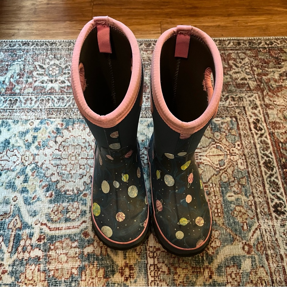 Girls Bogs winter boots